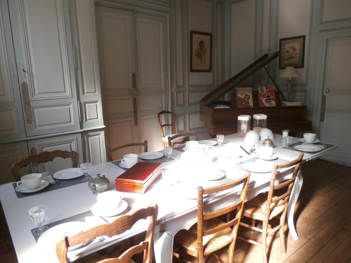 La Maison Xviiie Moulins  Exterior photo